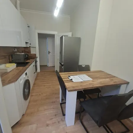 Clear 2 Apartment *